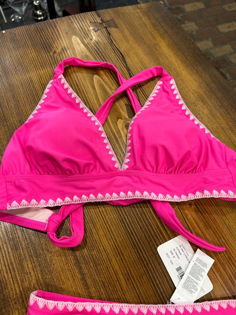 NWT Cupshe Hot Pink Women’s  Two-Piece Ruffle Trim Tie Back Padded Bikini - Picture 4 of 6